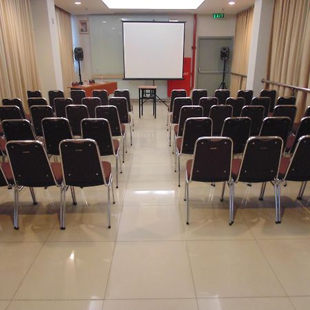 Amaris Hotel Bekasi Barat Εξωτερικό φωτογραφία
