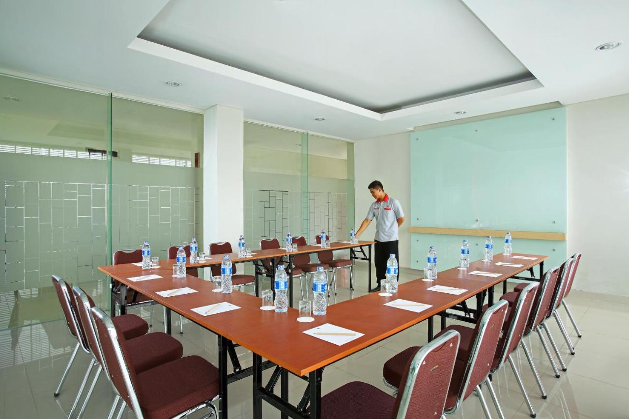 Amaris Hotel Bekasi Barat Εξωτερικό φωτογραφία