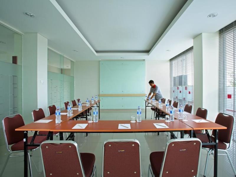 Amaris Hotel Bekasi Barat Εξωτερικό φωτογραφία