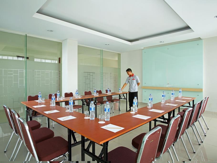 Amaris Hotel Bekasi Barat Εξωτερικό φωτογραφία