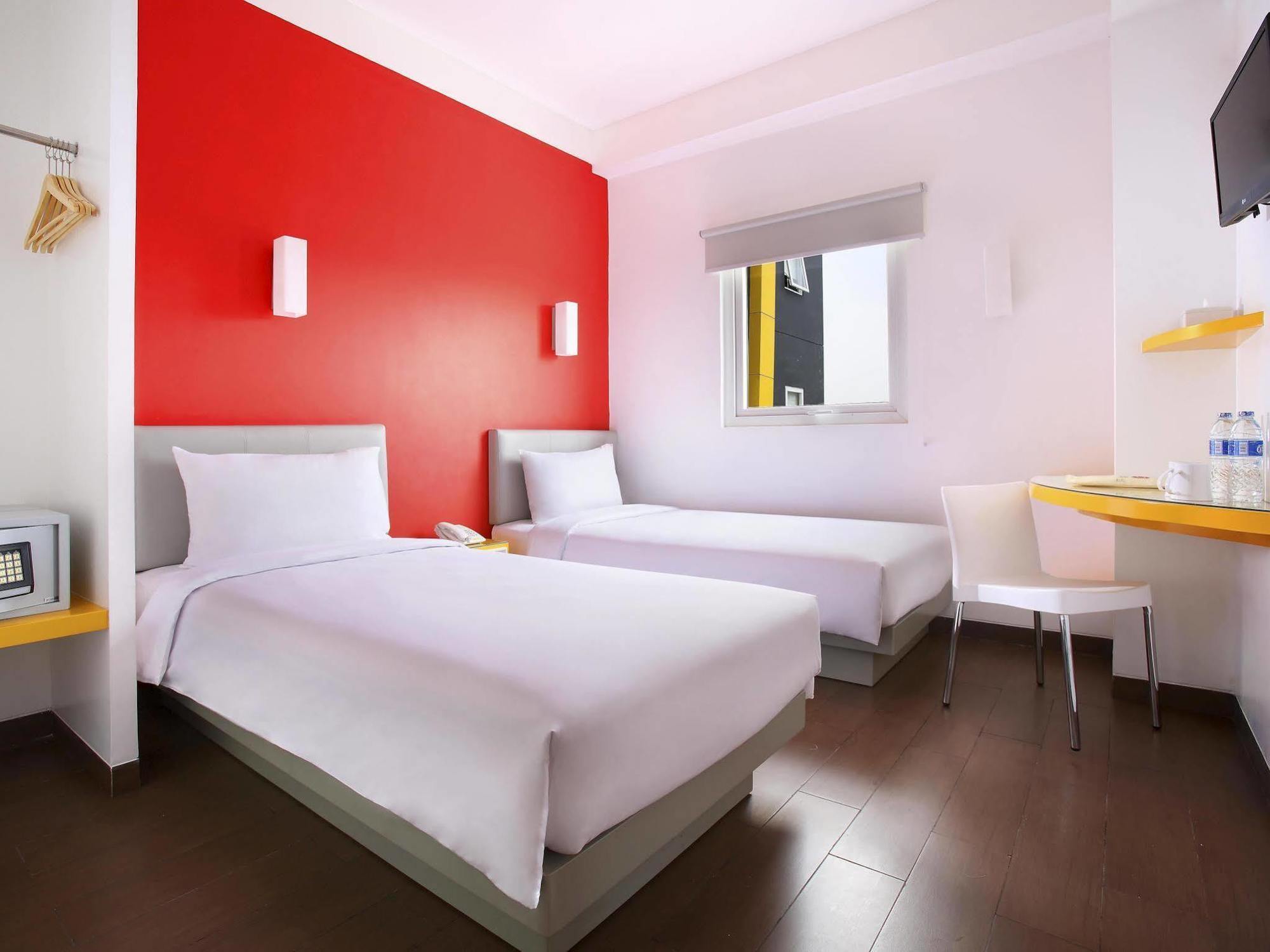 Amaris Hotel Bekasi Barat Εξωτερικό φωτογραφία